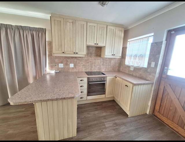 2 BEDROOM HOUSE FOR SALE IN HEIDERAND